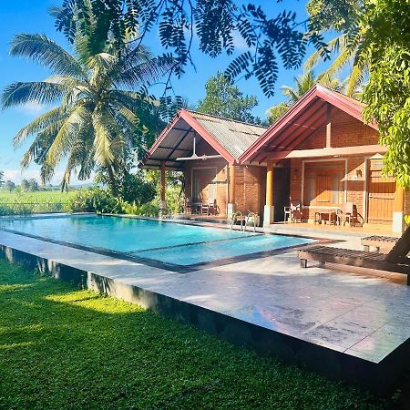 Walawa Reach Hotel Удавалаве Екстер'єр фото